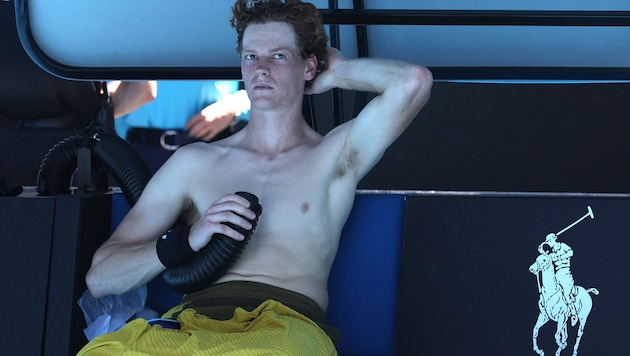 Jannik Sinner bekam massive körperliche Probleme.
