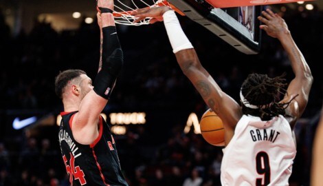 Sandro Mamukelashvili (li.)