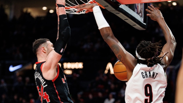 Sandro Mamukelashvili (li.)