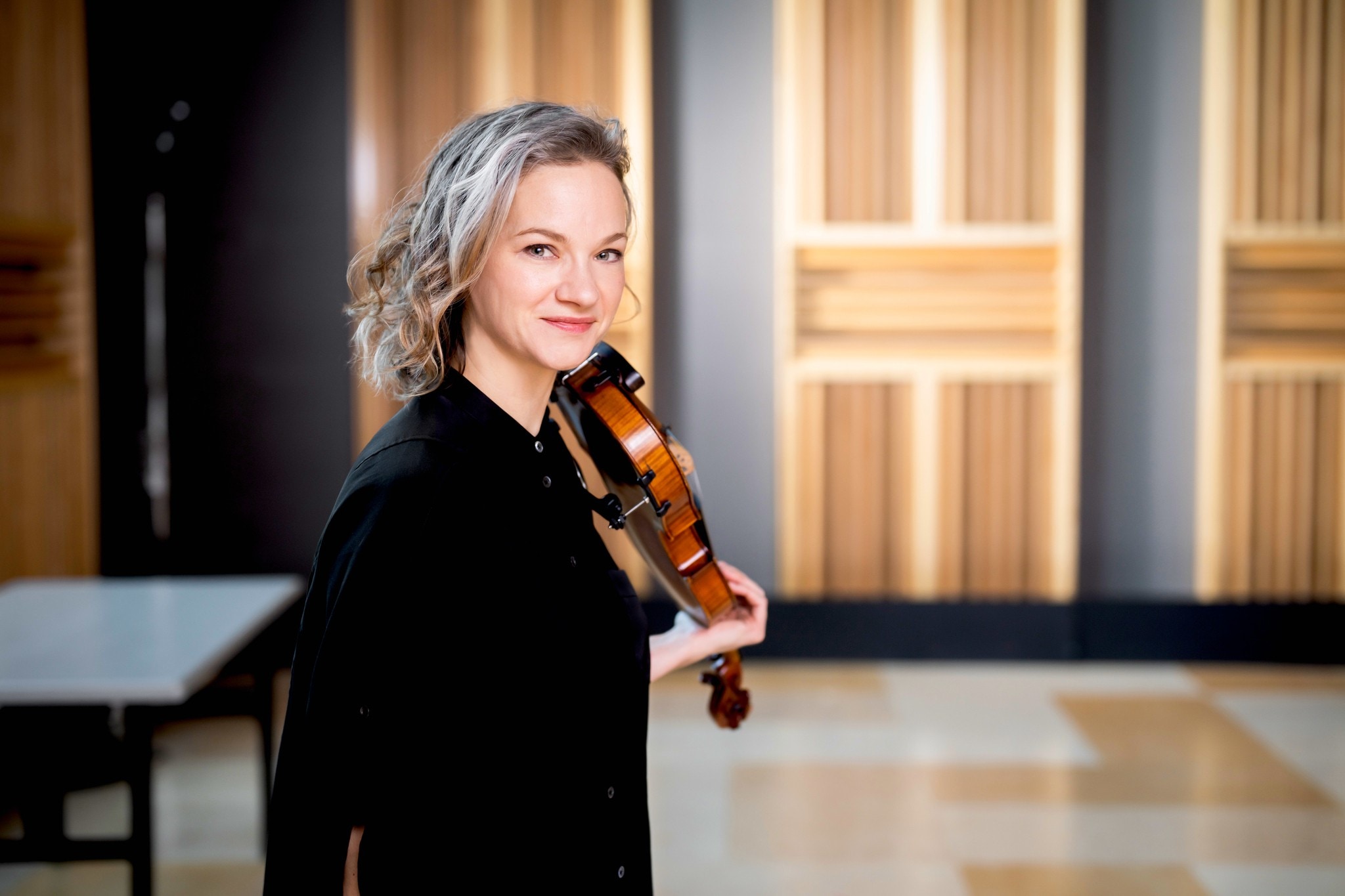 Hilary Hahn interpretiert Mozarts wohl schönstes Violinkonzert am 22. Juli im CCV.