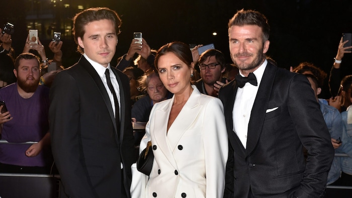 Brooklyn Beckham hat öffentlich mit seinen Eltern, Victoria und David Beckham gebrochen.
