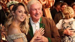 Von einem Termin zum anderen, einer Party zur nächsten: Melissa Naschenwengs Kitz-Kalender ist ...