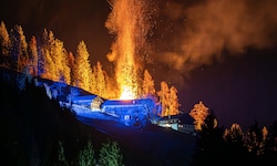 Das Feuer war weithin sichtbar.