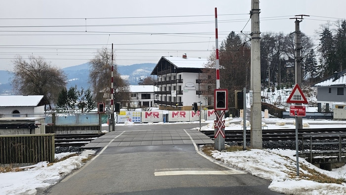 Der Bahnübergang zum Kropfitschbad soll nach der Sanierung erhalten bleiben.