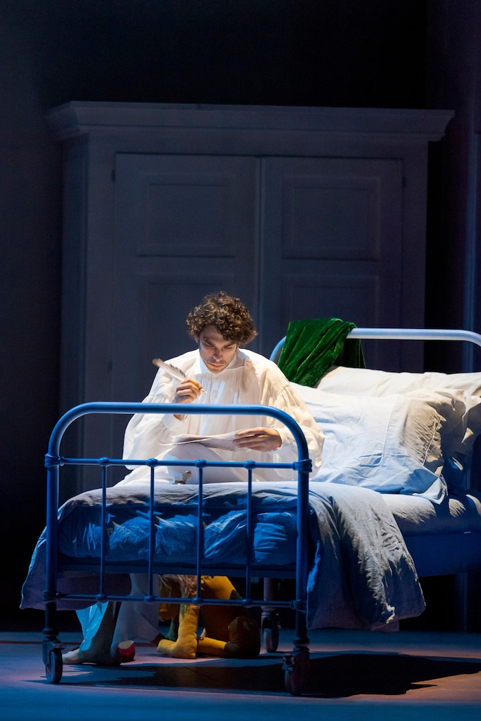 Mozart in seinem Bett