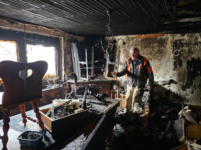 Ernst Hirschmann blickt trotz der enormen Zerstörung nach vorn und will das Haus wieder ...