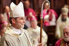 3000 Teilnehmer haben sich im Stephansdom eingefunden, um bei der Weihe von Josef Grünwidl zum ...