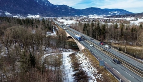 Bislang hat die Brücke keinen Pannenstreifen, der soll aber kommen.