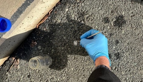 In drei Orten nahm Greenpeace Proben, überall fand sich ein hoher Anteil an giftigem Asbest.