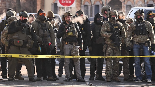 ICE-Beamte sorgen in den USA mit ihren umstrittenen Razzien gegen illegale Einwanderer teilweise ...