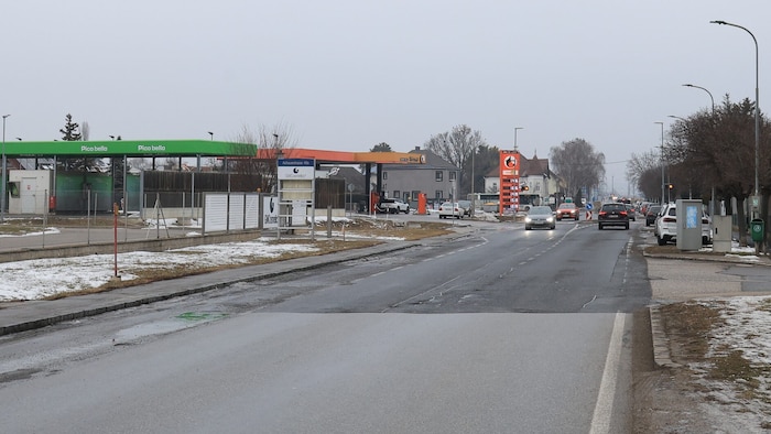 Hier wurde der junge Tote gefunden – er starb, nachdem er von einem Pkw erfasst worden war.
