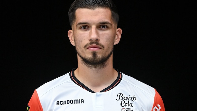 Adrian Grbic (im Dress seines Ex-Klubs Lorient)
