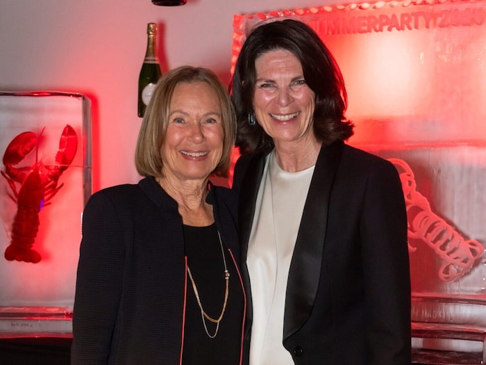 Sybille Beckenbauer mit Kitzhof-Eigentümerin Ursula Schelle-Müller.