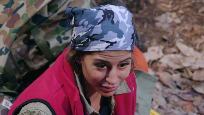 Eva ist sich ihrer Schuld nicht bewusst. „Warum bin ich das Arschloch?“