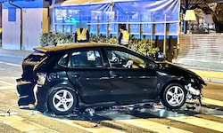 Ein 17-jähriger Salzburger verlor die Kontrolle über sein Auto in der Kurve in der Imbergstraße.