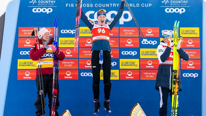 Johanna Matintalo (mitte) feierte ihren ersten Weltcuperfolg.