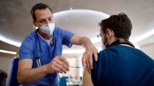 In manchen Stationen gehört in Wien die Maske zum Alltag.