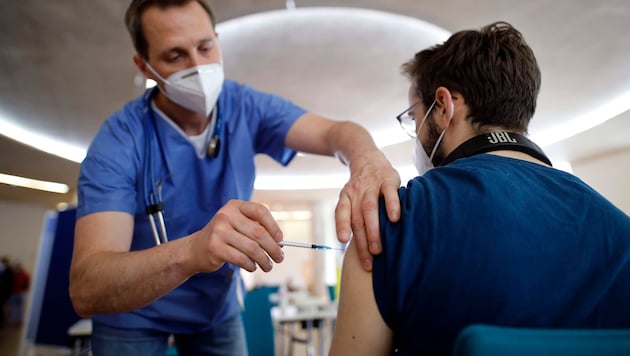 In manchen Stationen gehört in Wien die Maske zum Alltag.