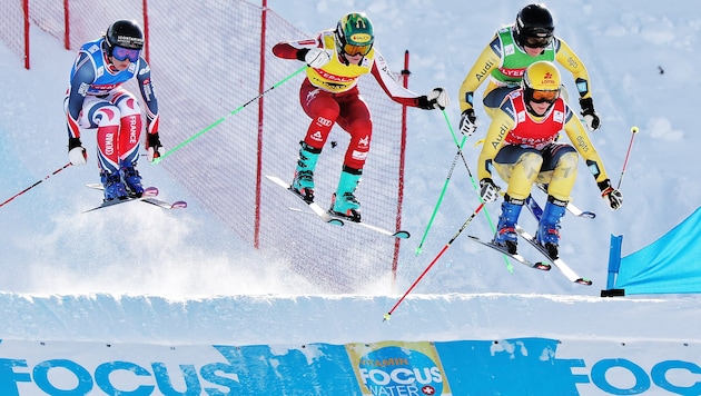 Sonja Gigler (2. v. li.) glänzte am Wochenende in Veysonnaz mit Rang zwei.