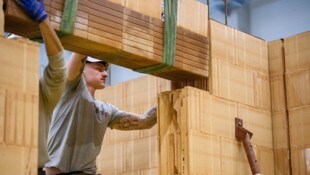 In nur vier Stunden, 37 Minuten und 16 Sekunden wurde das komplette Haus aus dem Boden gestampft ...