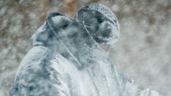 Der Wintersturm in den Vereinigten Staaten bringt klirrende Kälte, Schnee und Eis.