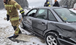 Beide Unfallautos mussten abgeschleppt werden