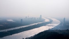 Durch den Nebel war die Luftqualität vielerorts stark beeinträchtigt, wie etwa in Wien. ...