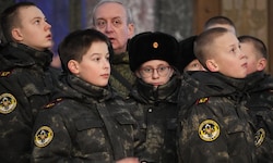 Bereits von klein auf werden in Russland Kinder auf das Blutvergießen vorbereitet.