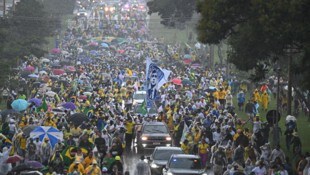 Tausende Anhänger des ehemaligen brasilianischen Präsidenten Jair Bolsonaro gingen in Brasilia ...