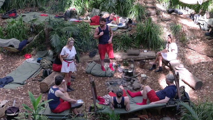 Ariels Streit mit Umut wurde zum Thema Nummer eins bei den Dschungelcampern.