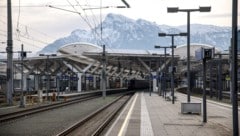 Erst am Hauptbahnhof in Salzburg bemerkte die Chinesin den Diebstahl.