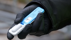 Beim 30-Jährigen schlug der Drogentest gleich dreifach an (Symbolbild).