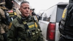 Gregory Bovino ist in den USA mittlerweile eine bekannte Figur und wird gefürchtet. Als ...