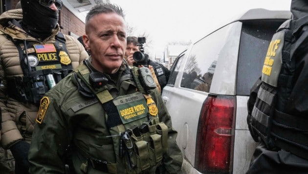 Gregory Bovino ist in den USA mittlerweile eine bekannte Figur und wird gefürchtet. Als ...