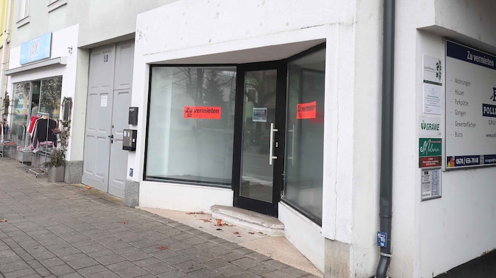 Wo man hinblickt, überall leere Lokale. In diesem Store war u.a. schon ein Hanf-Shop ...