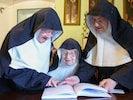 Die Geschichte der Ordensschwestern Bernadette, Rita und Regina ging von Salzburg aus rund um ...