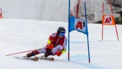 Noah Geihseder hängt seine Skier an den Nagel.
