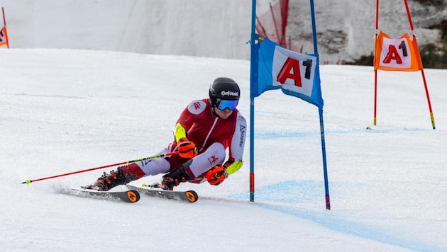Noah Geihseder hängt seine Skier an den Nagel.