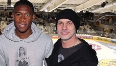 David Alaba bei einem Besuch eines Eishockey-Spiels der Vienna Capitals mit Helmut Zeiner alias ...