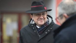 Natürlich kann es nicht die Bundespolitik allein gewesen sein, die für das schlechte Ergebnis ...