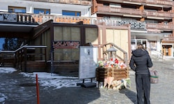 Nach dem Brand in Crans-Montagna laufen weiterhin die Ermittlungen.