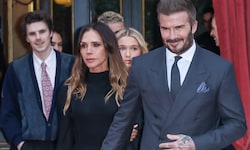 David und Victoria Beckham traten nach Brooklyns Schock-Posting in Paris als Einheit auf und ...