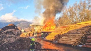Die Werkstatt des Sägewerks in Aflenz stand in Vollbrand