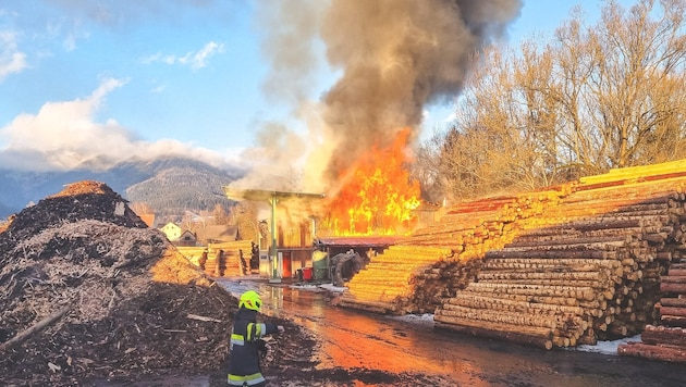 Die Werkstatt des Sägewerks in Aflenz stand in Vollbrand