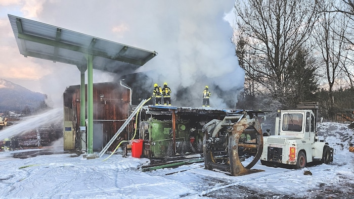 Nach drei Stunden Einsatz war das Feuer gelöscht.
