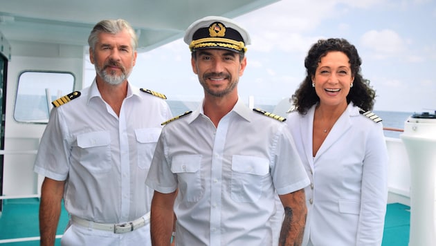 Staff-Kapitän Martin Grimm (Daniel Morgenroth), Kapitän Max Parger (Florian Silbereisen), ...