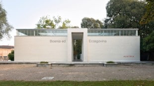 Der 1934 erbaute Pavillon von Josef Hoffmann ist Österreichs Ausstellungsfläche für Kunst und ...