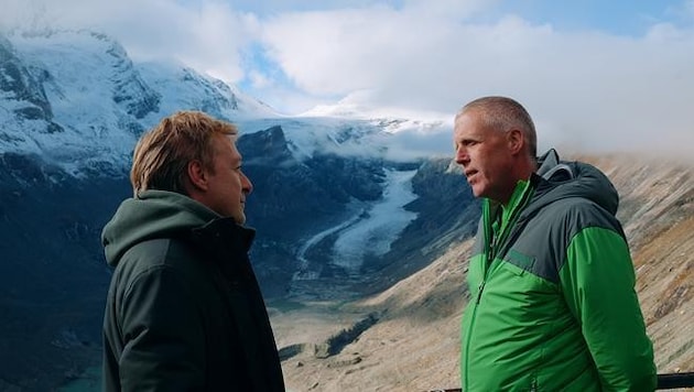Fluch der Pasterze: Max Müller und Nationalpark-Ranger Markus Lackner mit Blick auf das ewige ...