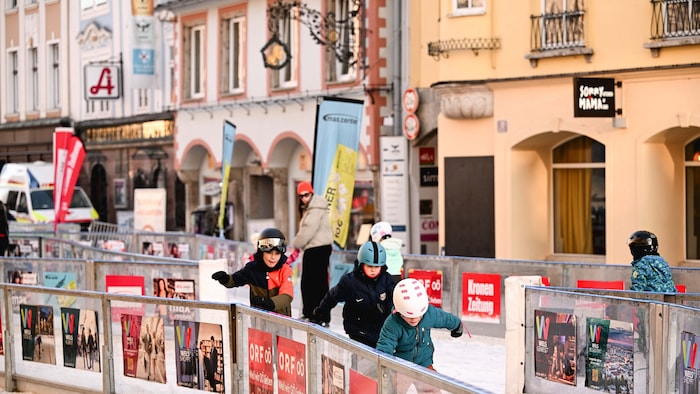 Der Eispfad in Form eines Achters ist für Begleitpersonen gut einsehbar.