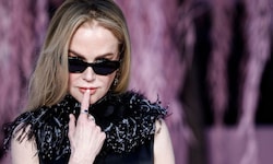 Bitte einmal verführerisch dreinschauen! Nicole Kidman war bei der Schau von Chanel in Paris der ...